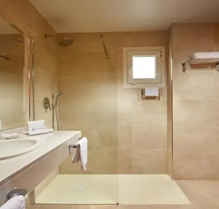 Hotel Las Arenas Suites 4*