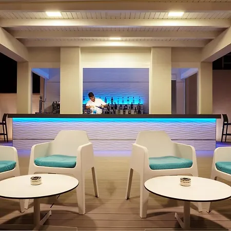 Las Arenas Suites Hotel 4*