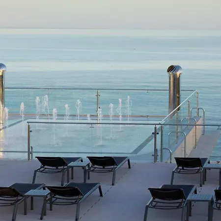 Las Arenas Suites Hotel