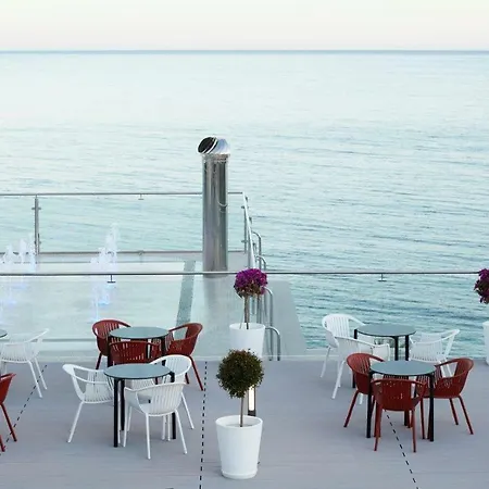Hotel Las Arenas Suites 4*